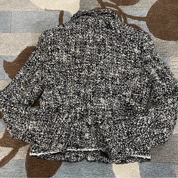 Cynthia Steffe Tweed Lace Trimmed Jewel Medallion Jacket - Picture 6 of 8